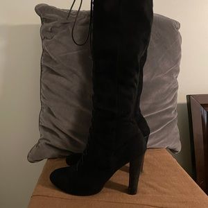 Black high boots with laces